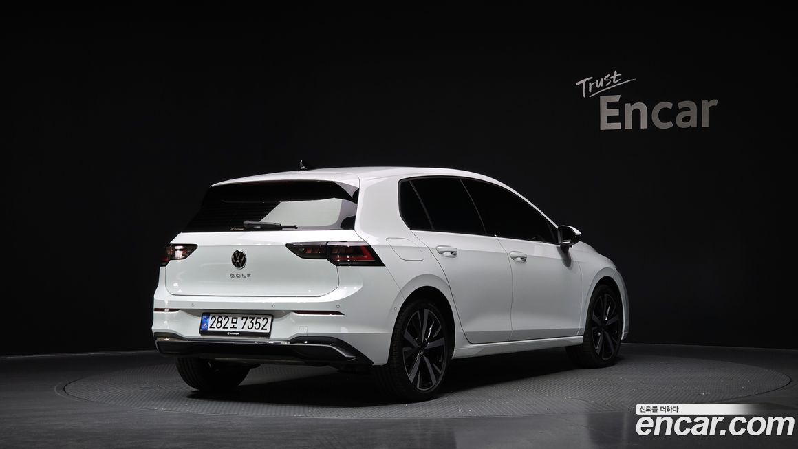 Volkswagen Golf 2025