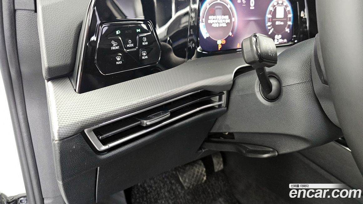 Volkswagen Golf 2025