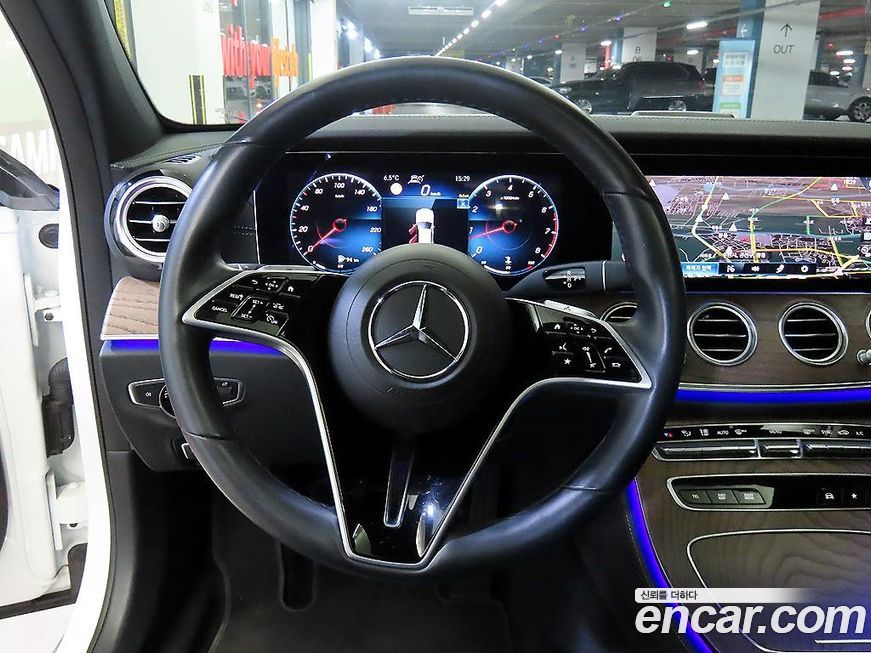 Mercedes-Benz E-Class 2022