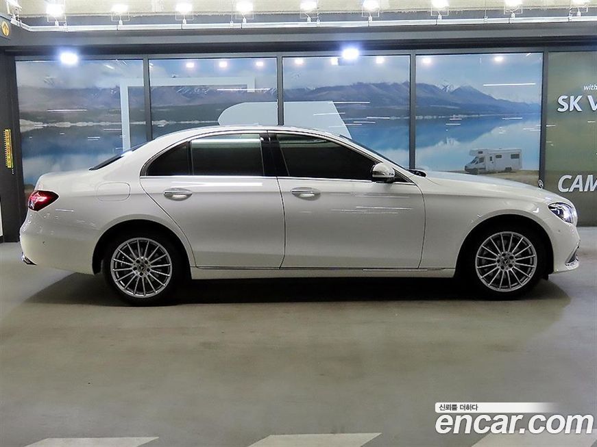 Mercedes-Benz E-Class 2022