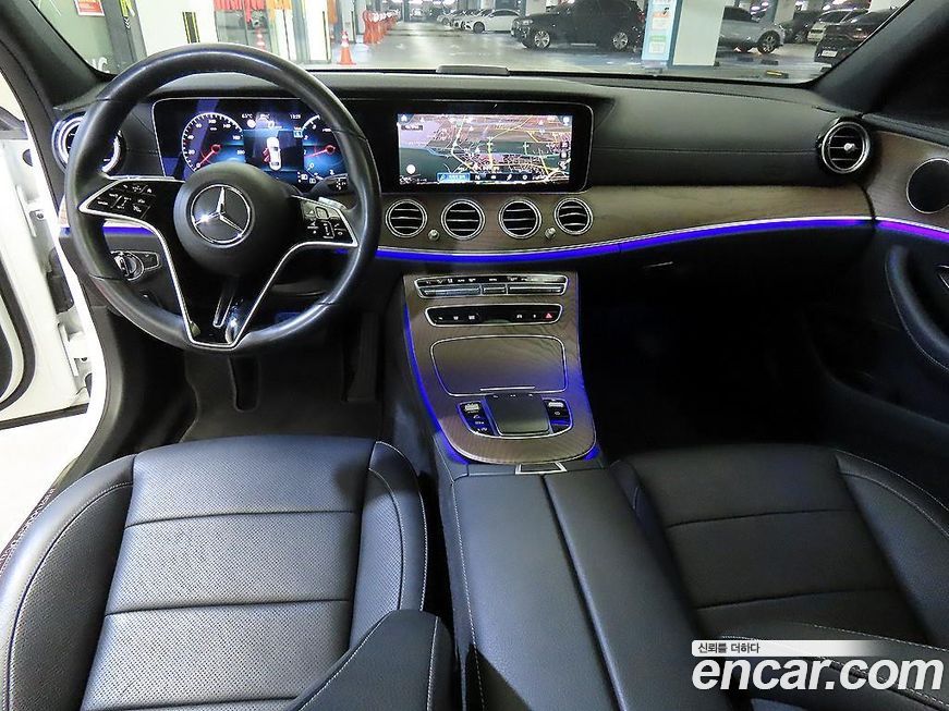 Mercedes-Benz E-Class 2022