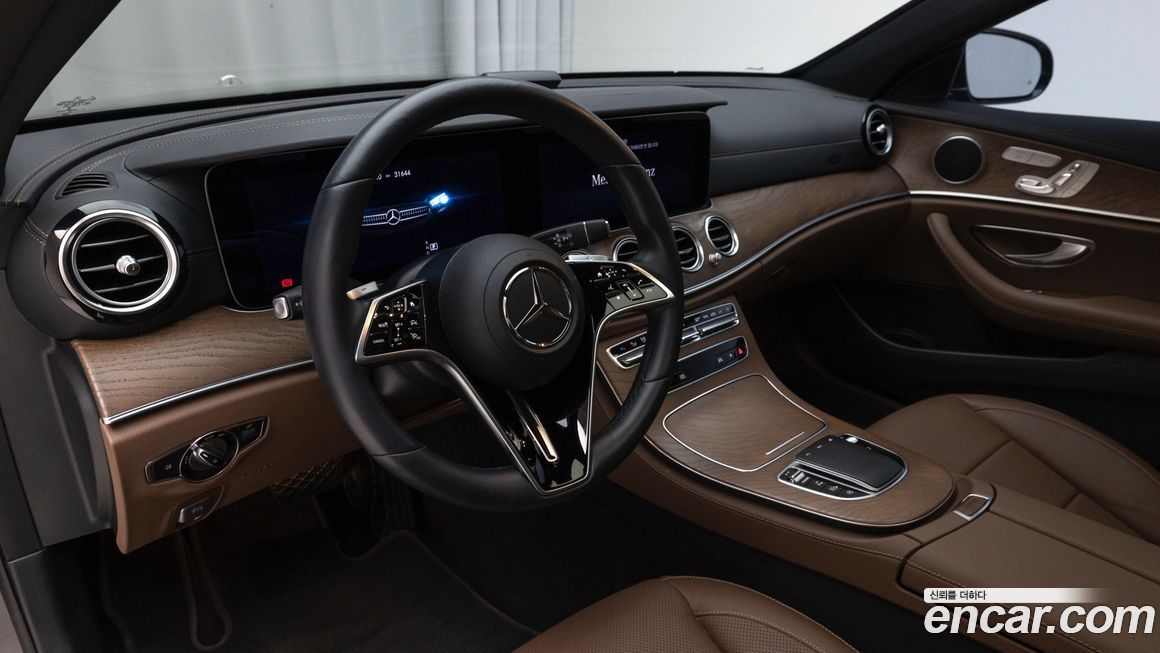 Mercedes-Benz E-Class 2021