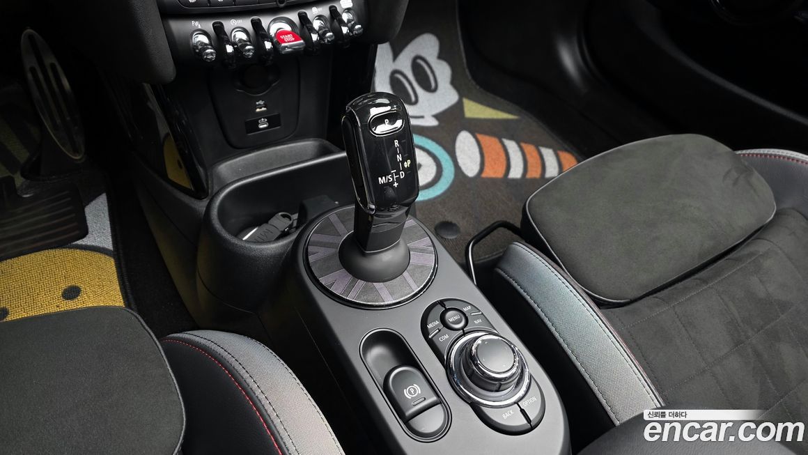 Mini Cooper Convertible 2024