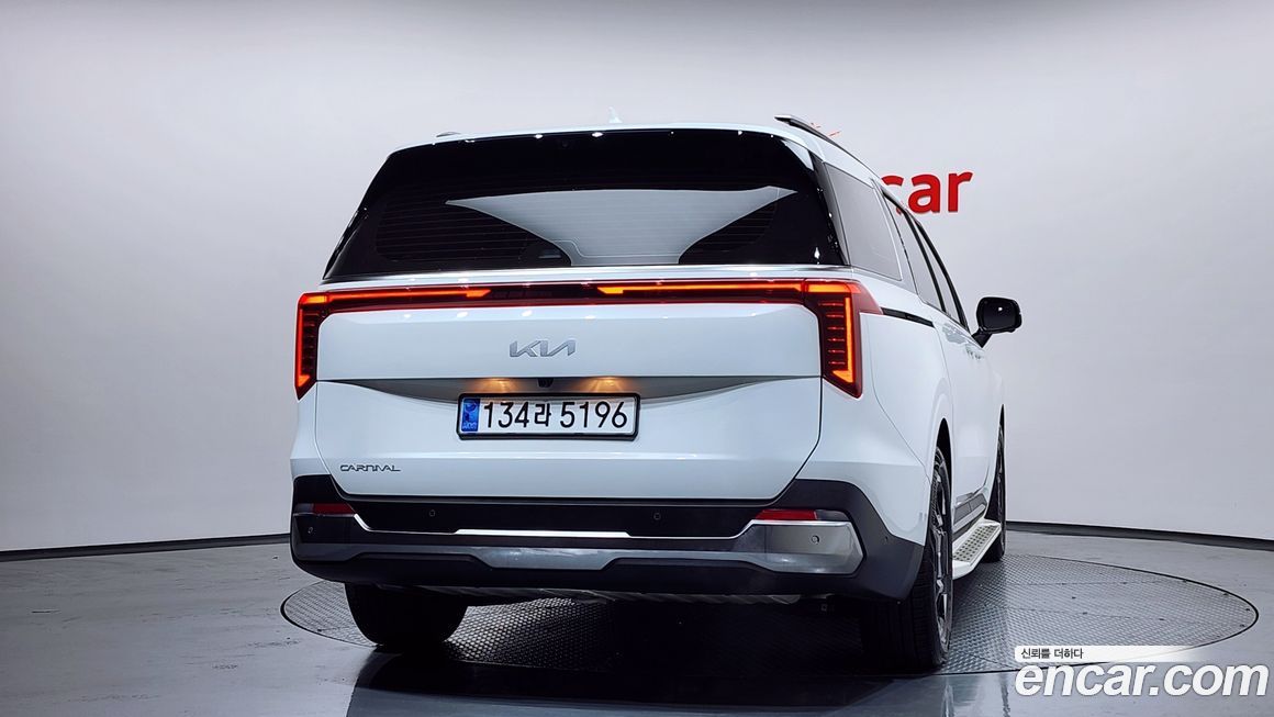 Kia Canival 2025