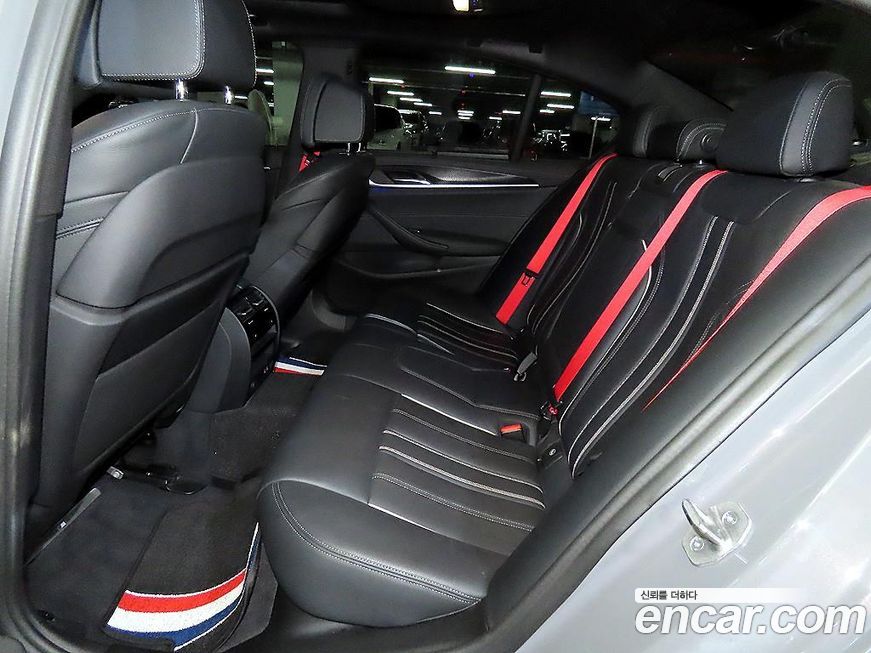 BMW 5-Series 2022