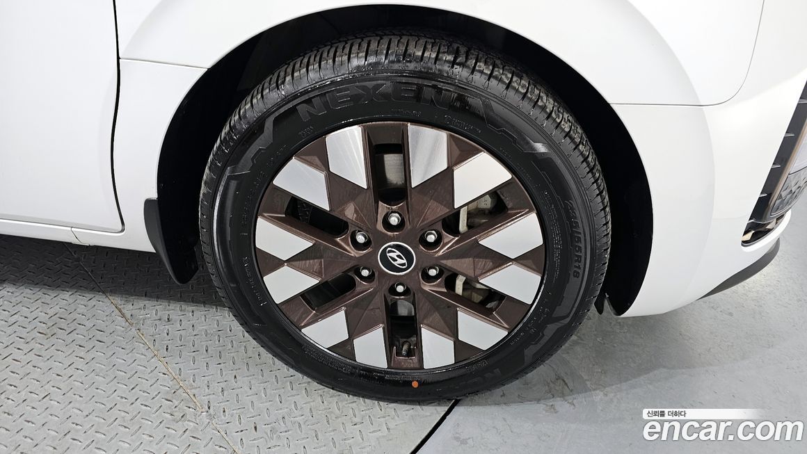 Hyundai Staria 2022