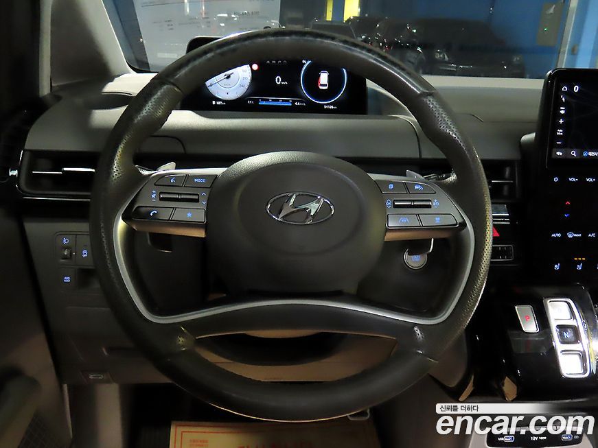 Hyundai Staria 2023