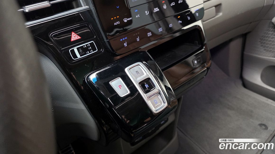 Hyundai Staria 2023