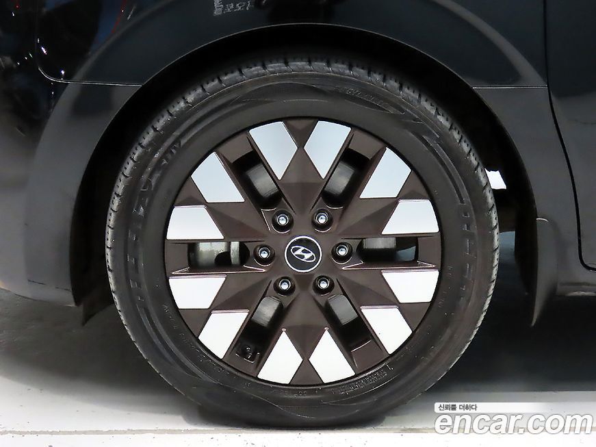 Hyundai Staria 2023