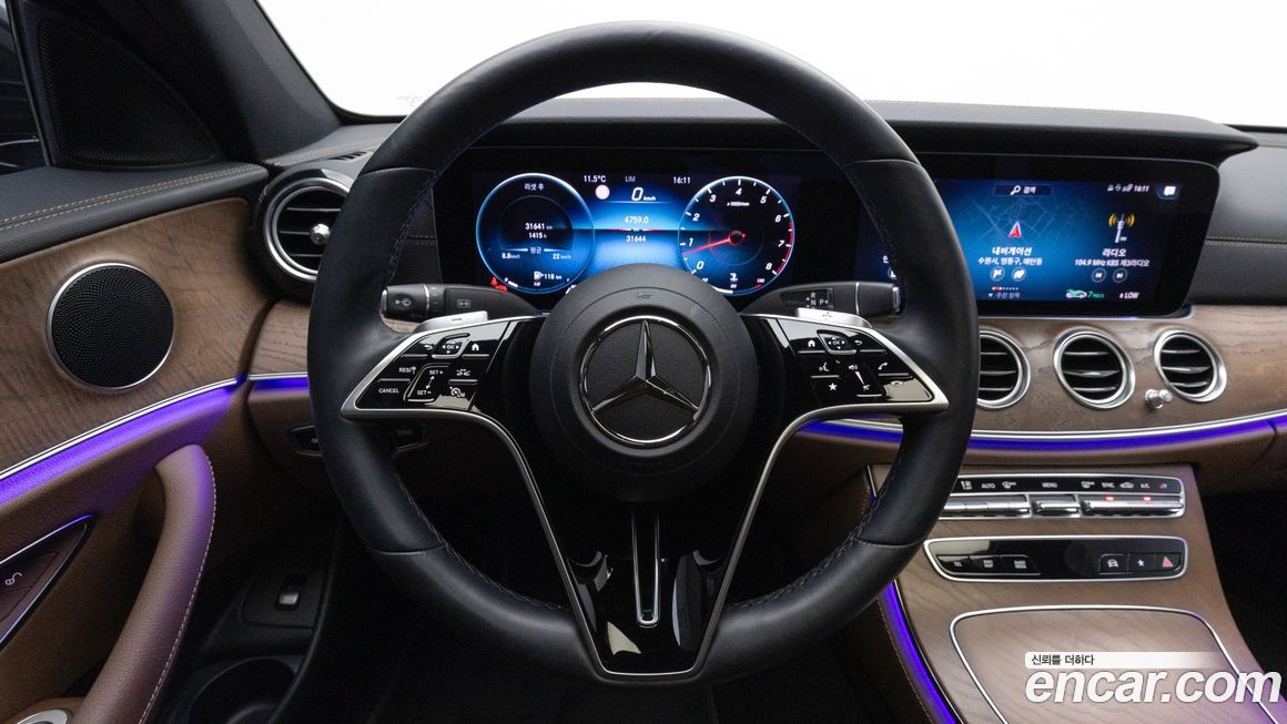 Mercedes-Benz E-Class 2021