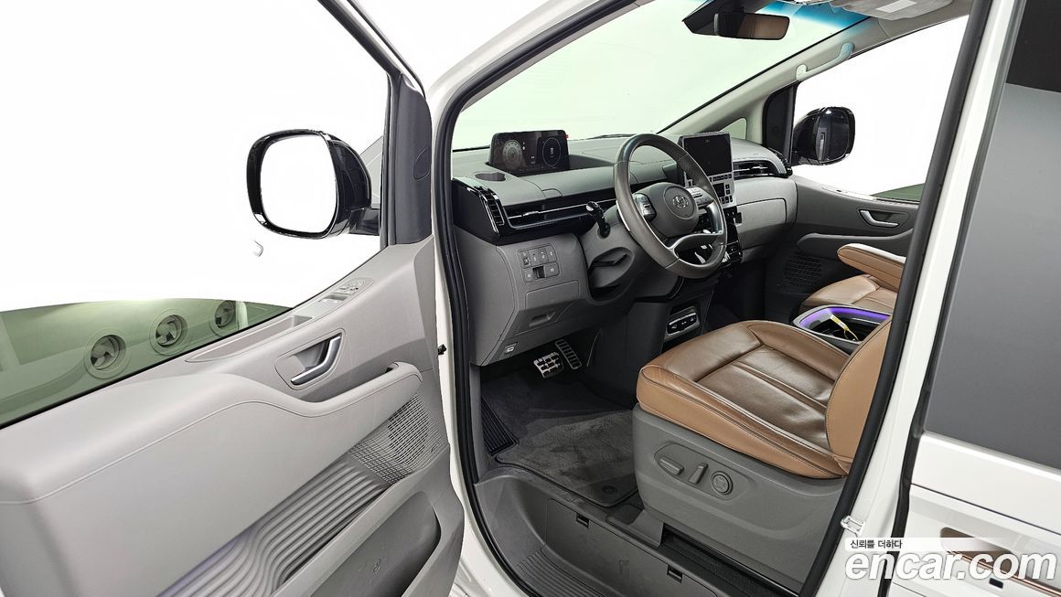 Hyundai Staria 2022