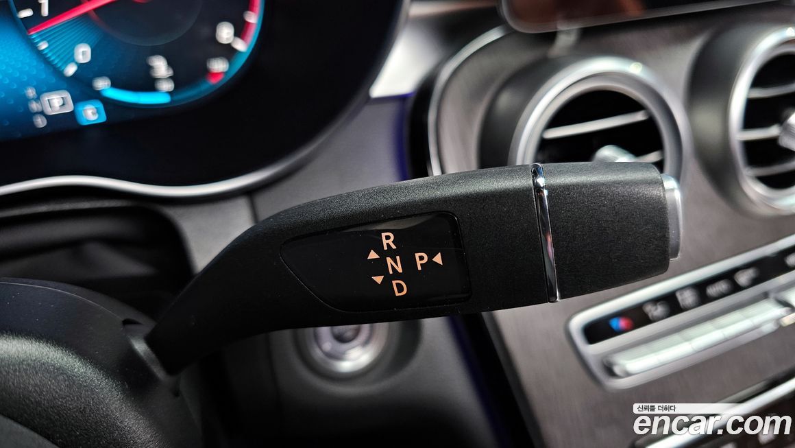 Mercedes-Benz GLC-Class 2020