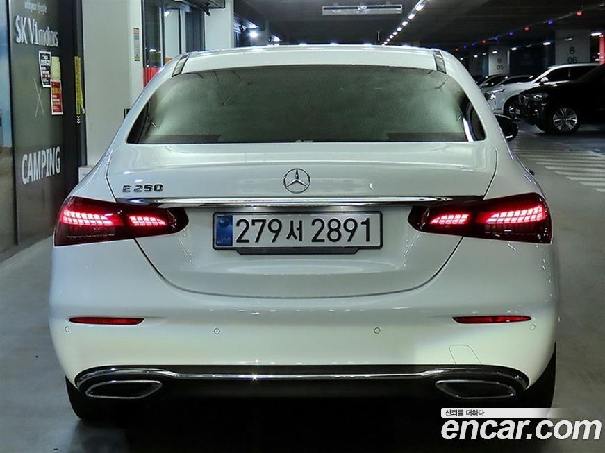 Mercedes-Benz E-Class 2022