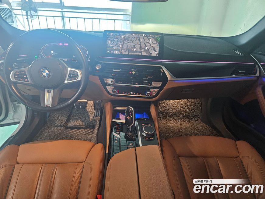 BMW 5-Series 2023