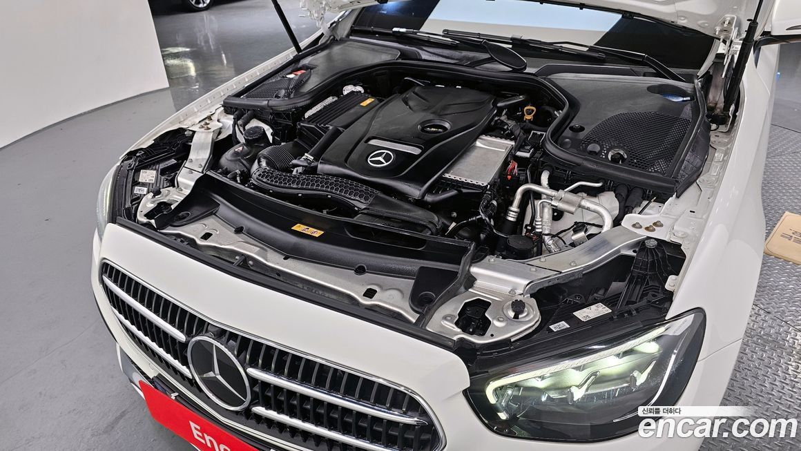 Mercedes-Benz E-Class 2022