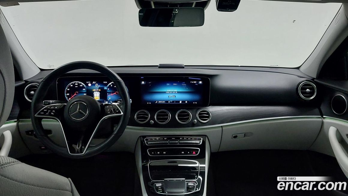 Mercedes-Benz E-Class 2022