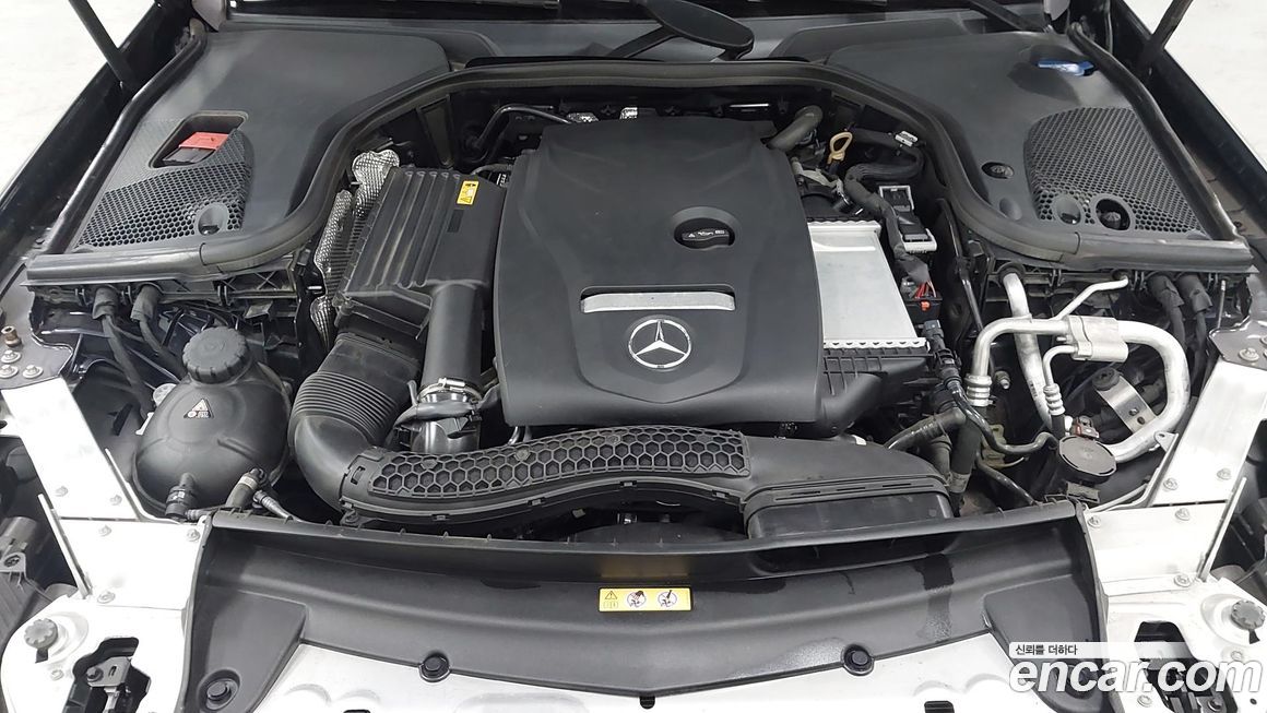Mercedes-Benz E-Class 2022