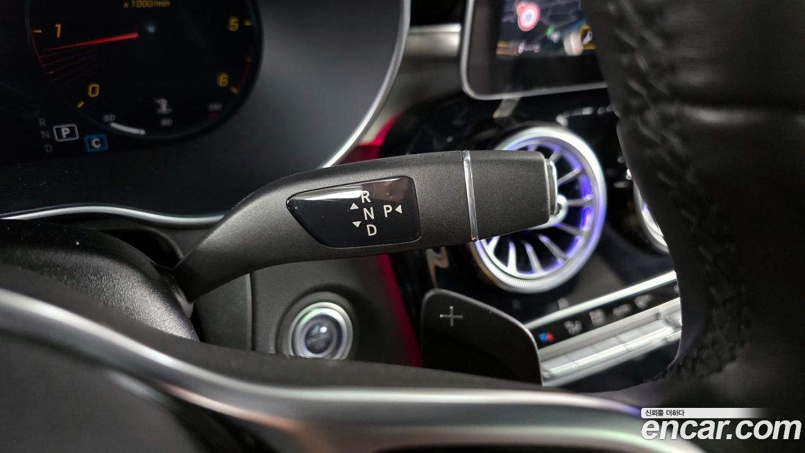 Mercedes-Benz GLC-Class 2021