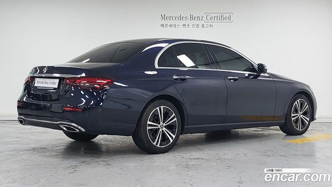 Mercedes-Benz E-Class 2022