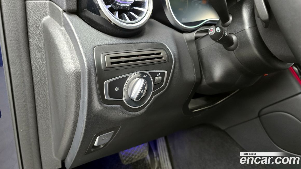 Mercedes-Benz GLC-Class 2021