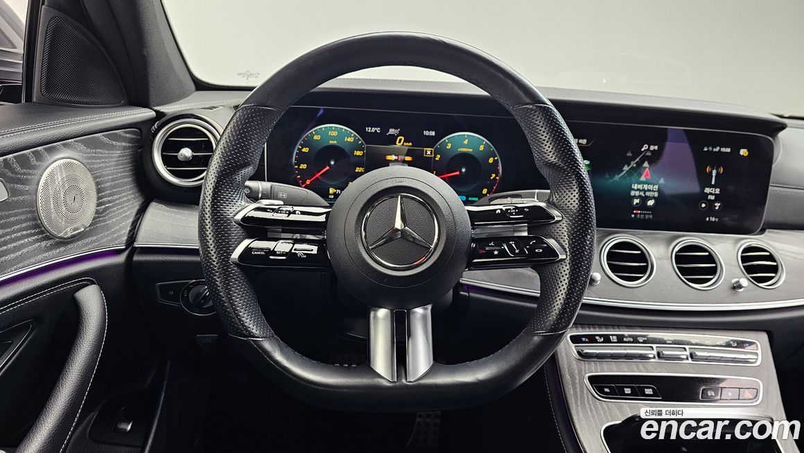 Mercedes-Benz E-Class 2022