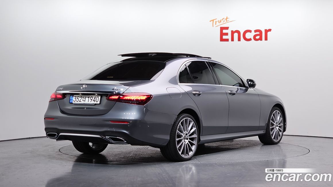 Mercedes-Benz E-Class 2022