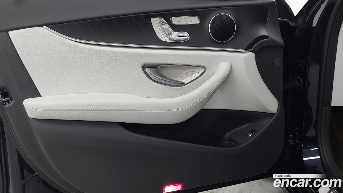 Mercedes-Benz E-Class 2022