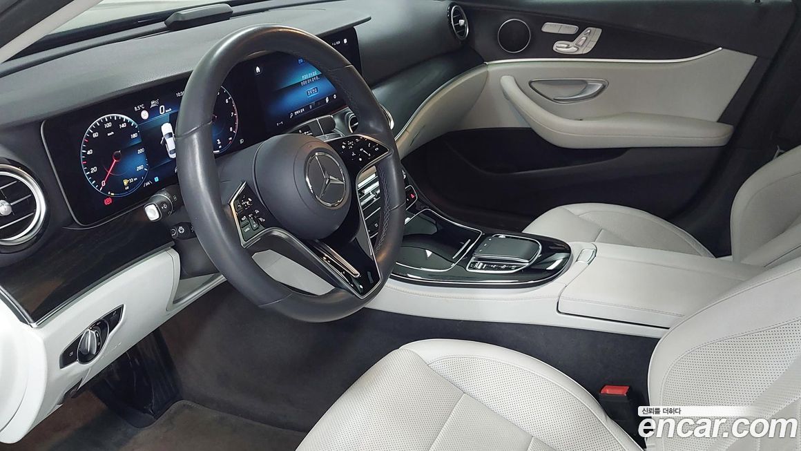Mercedes-Benz E-Class 2022