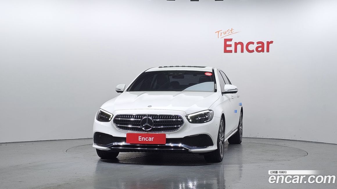 Mercedes-Benz E-Class 2022