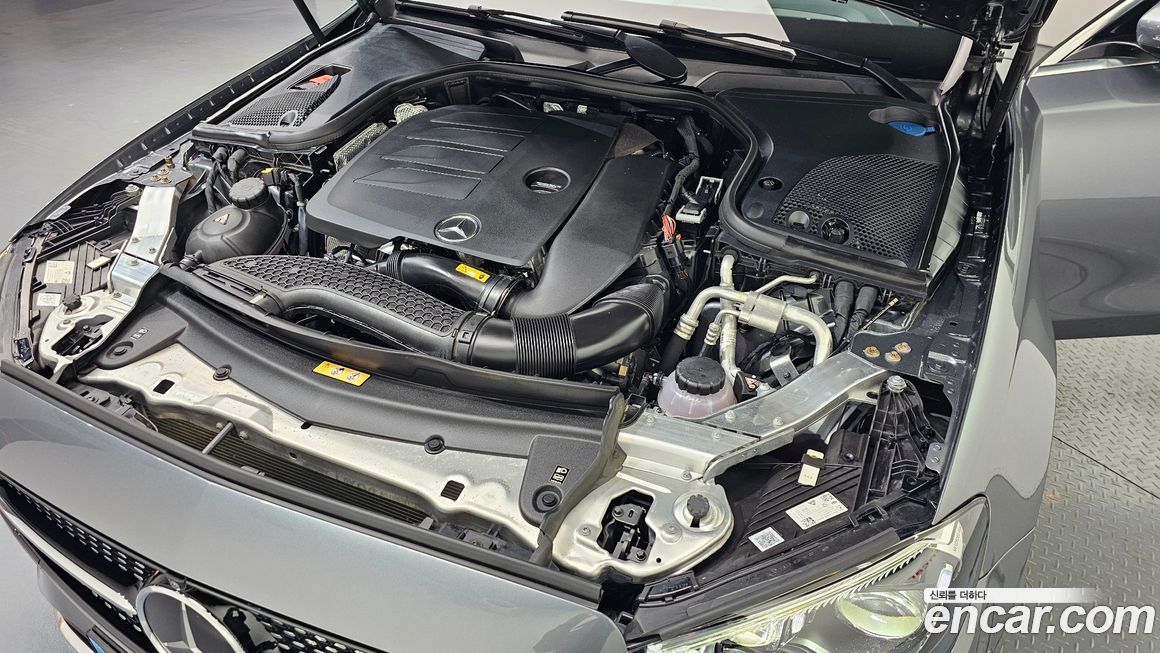 Mercedes-Benz E-Class 2022