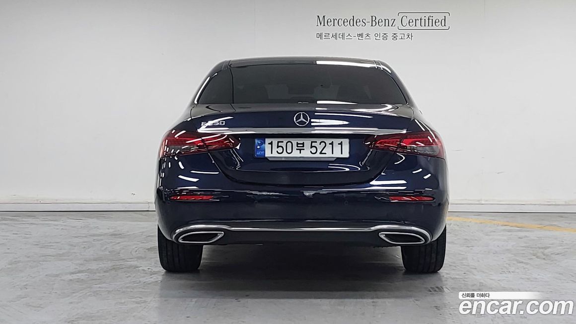 Mercedes-Benz E-Class 2022