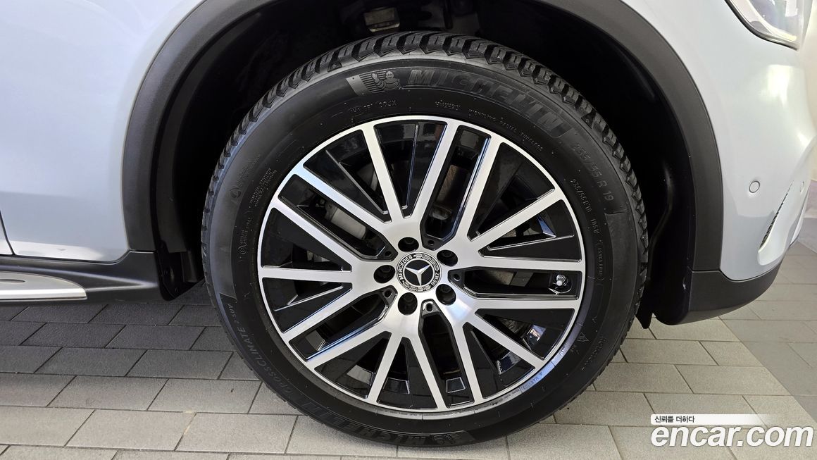 Mercedes-Benz GLC-Class 2022