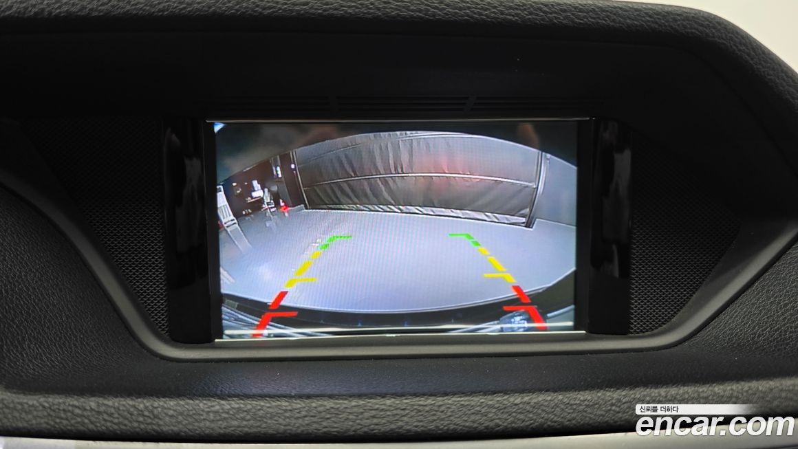 Mercedes-Benz E-Class 2010