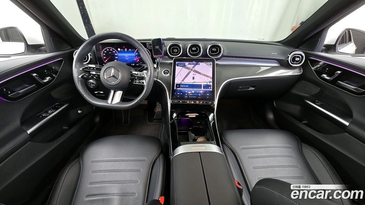 Mercedes-Benz C-Class 2024