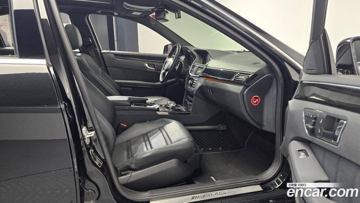 Mercedes-Benz E-Class 2010