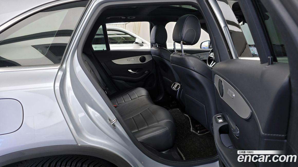 Mercedes-Benz GLC-Class 2022