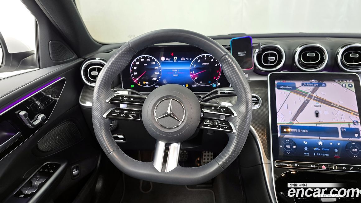 Mercedes-Benz C-Class 2024