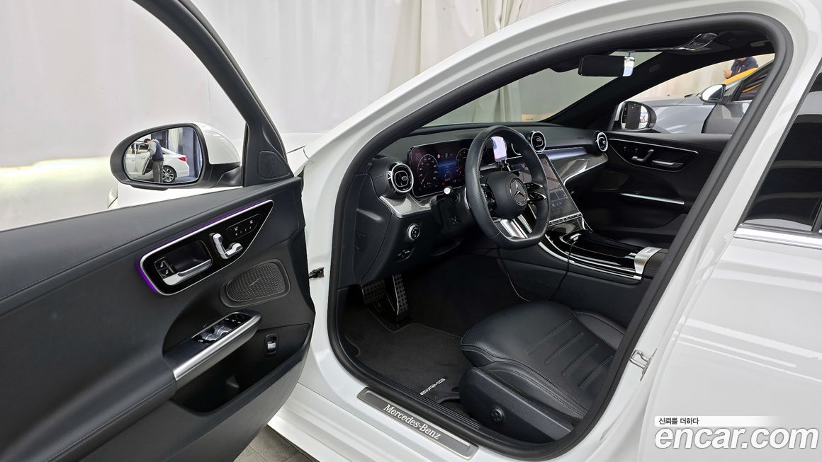 Mercedes-Benz C-Class 2024