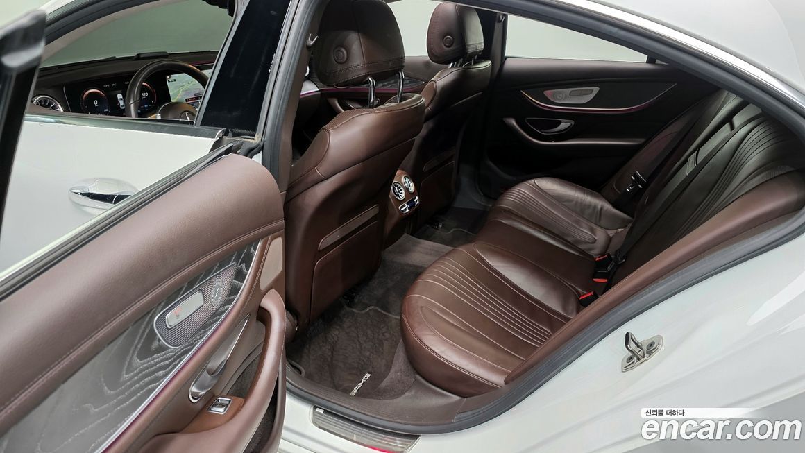 Mercedes-Benz CLS-Class 2021