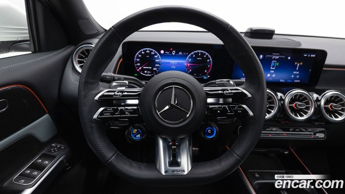 Mercedes-Benz GLB-Class 2025