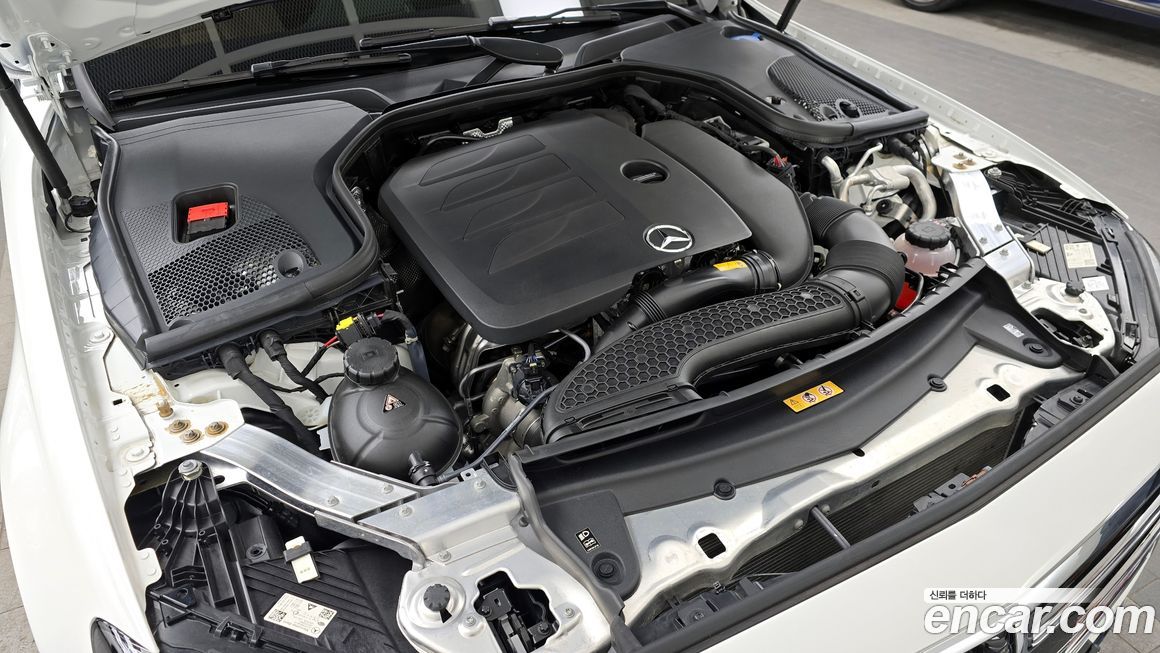 Mercedes-Benz E-Class 2023