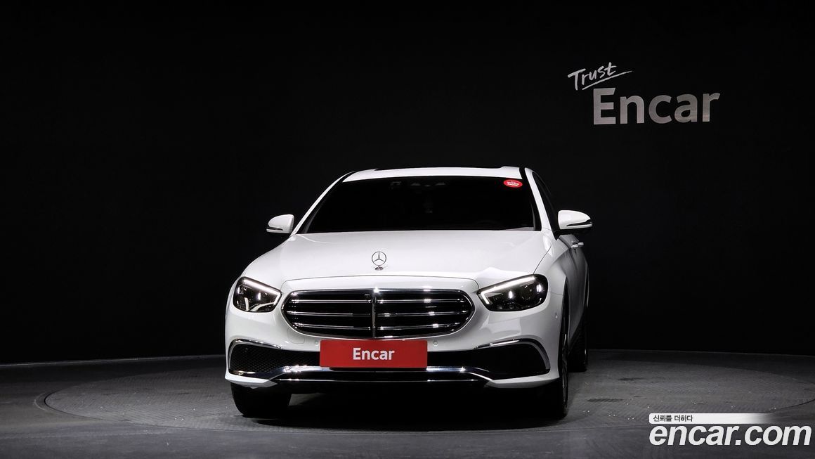 Mercedes-Benz E-Class 2023