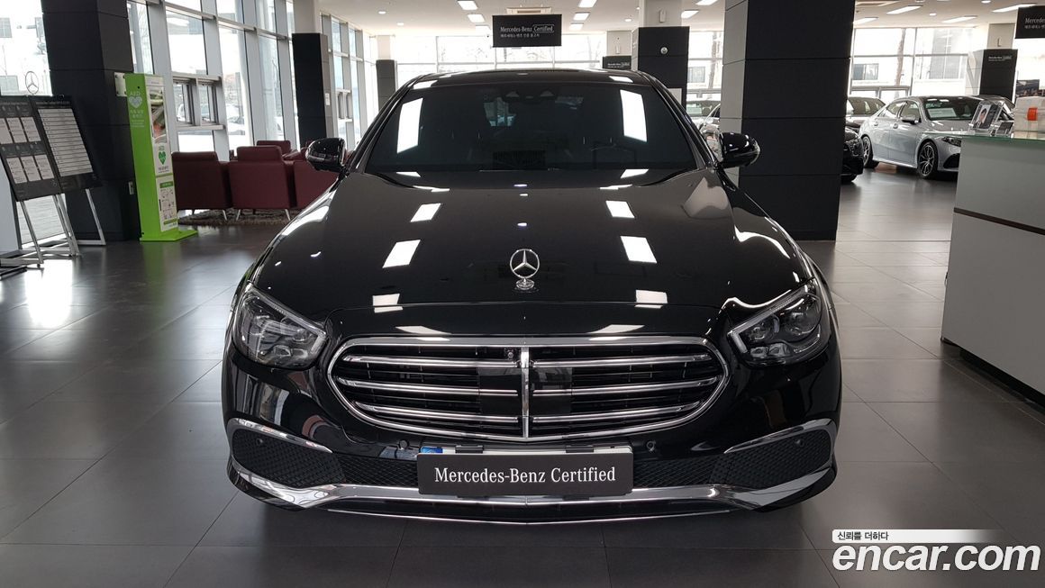 Mercedes-Benz E-Class 2021