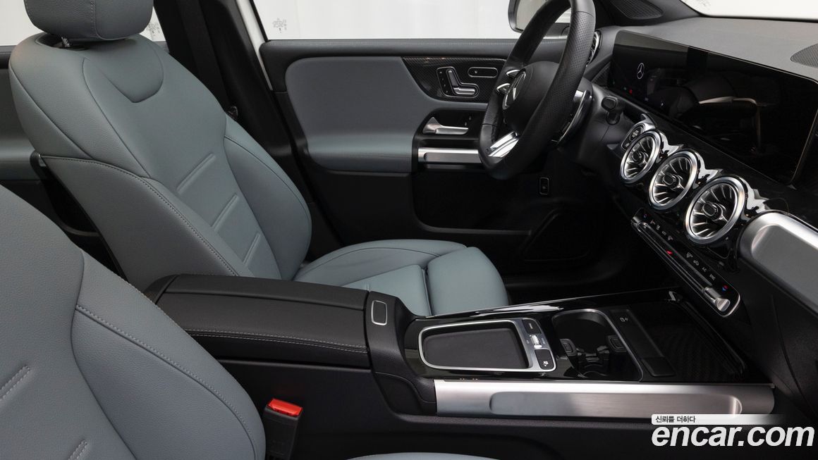 Mercedes-Benz GLB-Class 2025