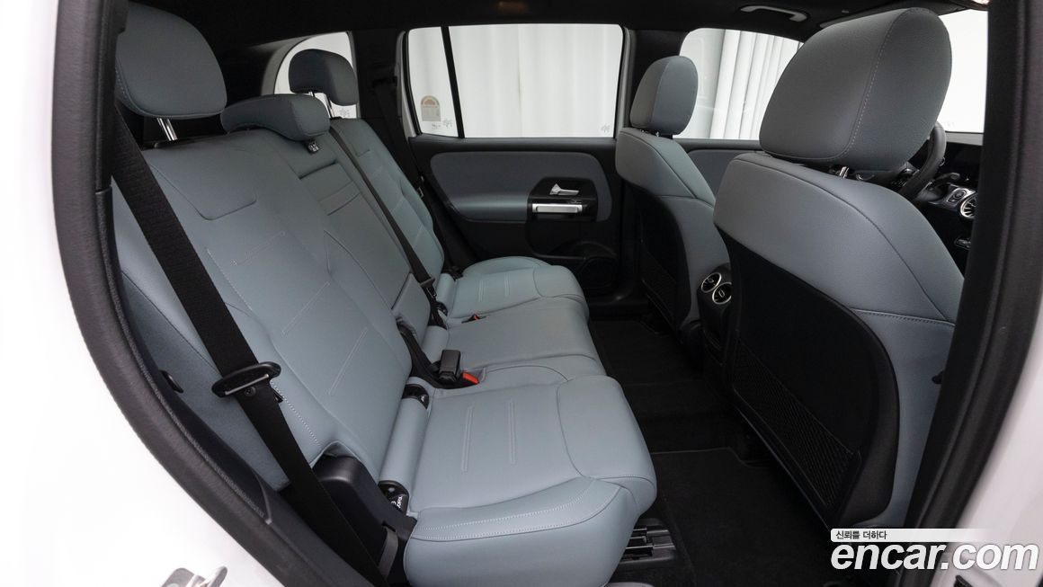 Mercedes-Benz GLB-Class 2025