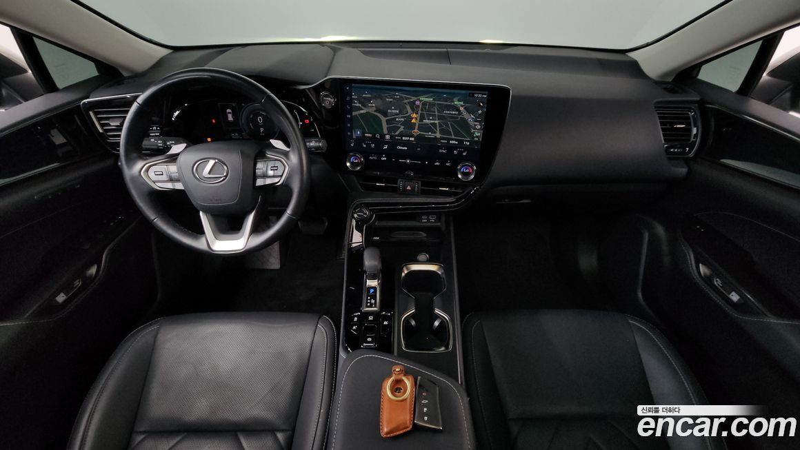 Lexus NX 2023