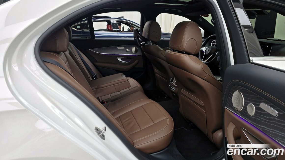 Mercedes-Benz E-Class 2023