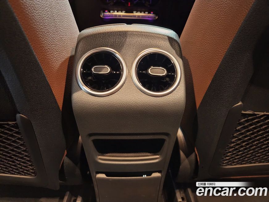 Mercedes-Benz GLB-Class 2025