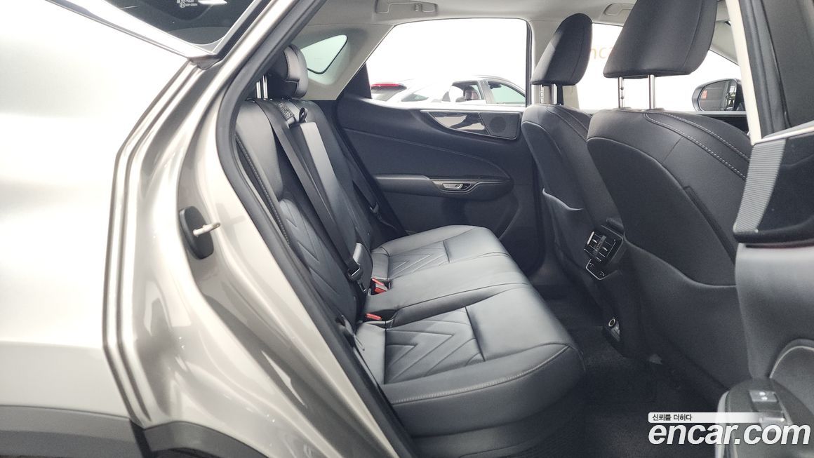 Lexus NX 2023