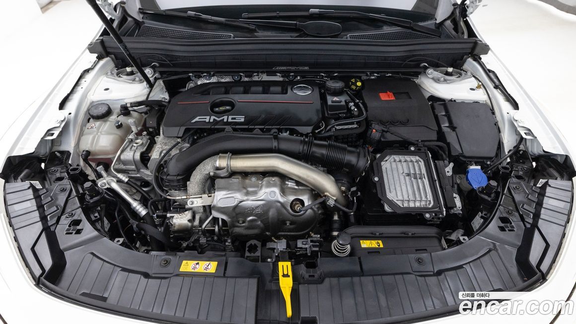 Mercedes-Benz GLB-Class 2025